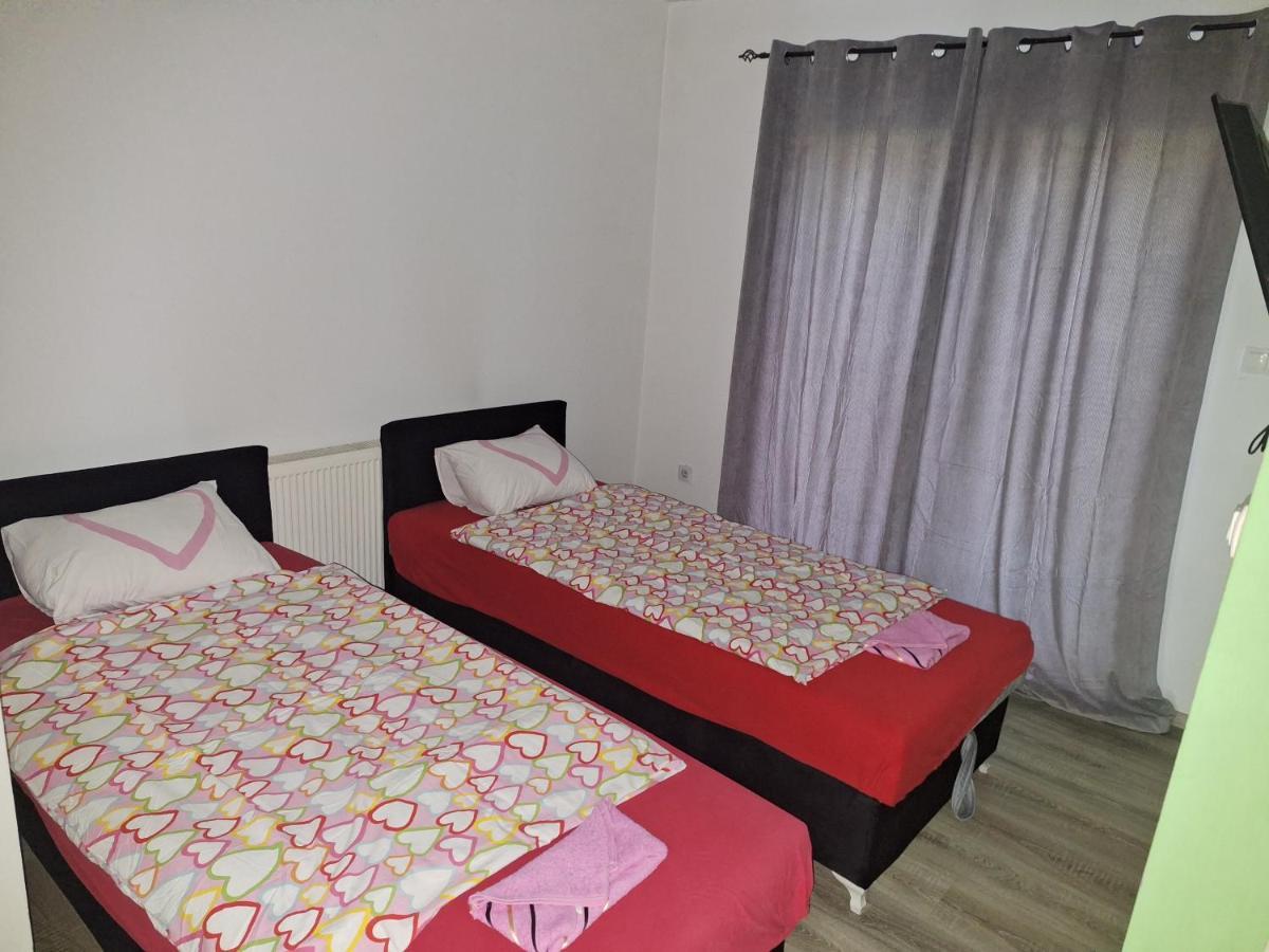 Apartmani Lana SJJ Buitenkant foto