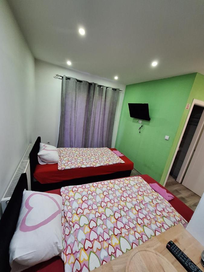 Apartmani Lana SJJ Buitenkant foto