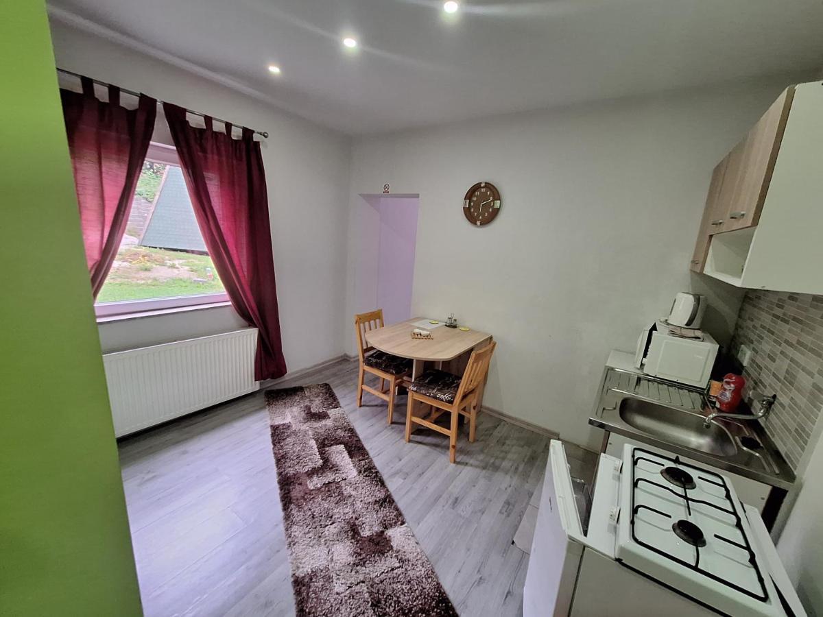 Apartmani Lana SJJ Buitenkant foto