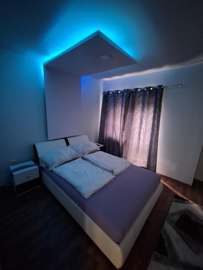 Apartmani Lana SJJ Buitenkant foto